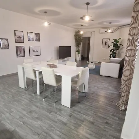 Costa Apartament 4* Livorno