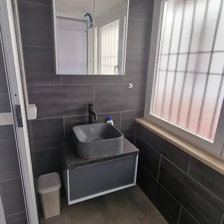 Costa Apartament ليفورنو